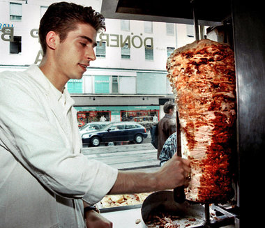Döner-Solidarität: Entgegen rechter Propaganda ein Schutzraum vo...