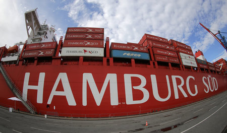 Containerschiff »Cap San Raphael« der Reederei Hamburg Süd 2014 ...