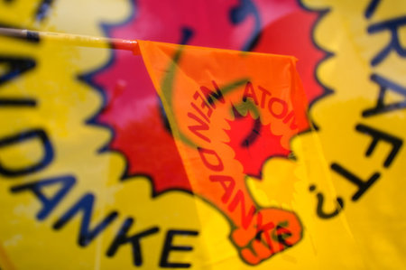 In der Anti-AKW-Bewegung gehen die Meinungen zum Karlsruher Urte... In der Anti-AKW-Bewegung gehen die Meinungen zum Karlsruher Urte...