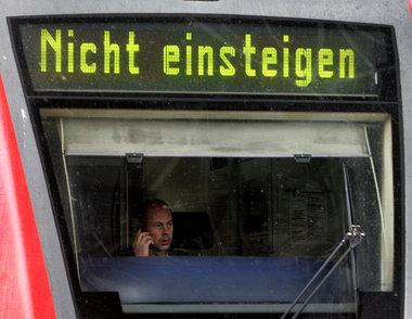 Der aktuelle GDL-Streik legt stundenweise einzelne Züge lahm, di... Der aktuelle GDL-Streik legt stundenweise einzelne Züge lahm, di...