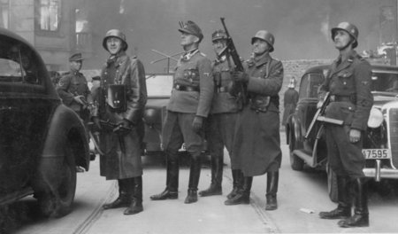 Aufstand im Warschauer Ghetto 1943: Einer der SS-Mörder, Josef B...
