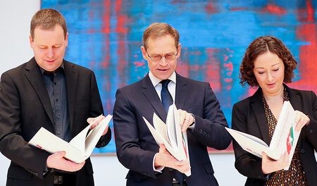 Boah! Koalitionsvertrag! Klaus Lederer (links, Linke), Michael M...
