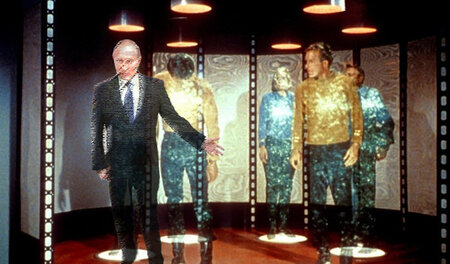 Putin (l.), der heimliche Beamer, ist schon teleportationsmäßig ...