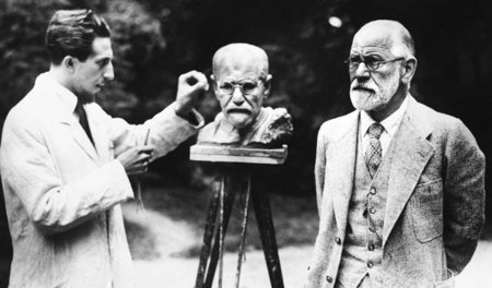 Was ist ein »Kultur-Heros«? Sigmund Freud geht noch einmal in si... Was ist ein »Kultur-Heros«? Sigmund Freud geht noch einmal in si...