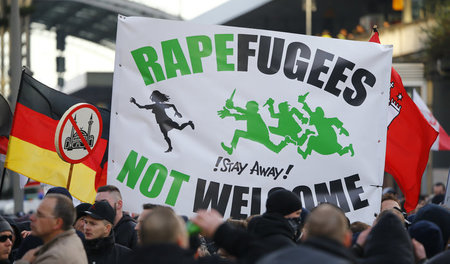 In Krisenzeiten werden die vermeintlich anderen dämonisiert und ...