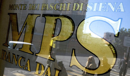 Problemfall Monte Deit Paschi di Siena: Das Logo der Bank im Fen...