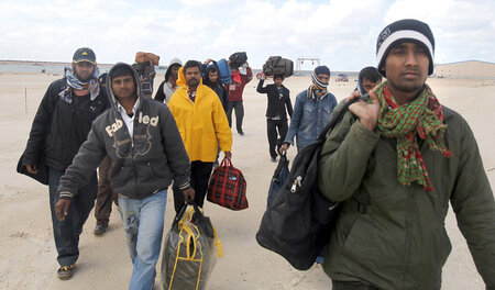 Die Jobs sind selten sicher: Arbeitsmigranten aus Bangladesch im...