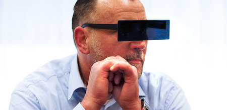 Nun sollte es bald mal klick machen: Lutz Bachmann ist schneller...