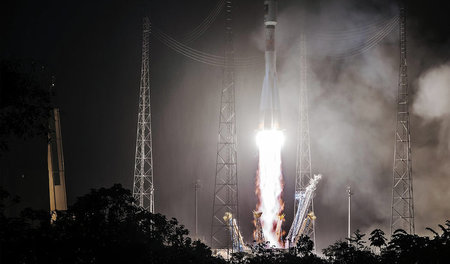 Start einer Sojus-Rakete mit zwei Satelliten des Galileo-Systems...