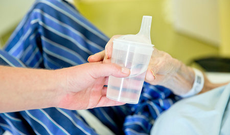 Pflegekräfte in Kliniken sind meist überlastet. ver.di fordert d...