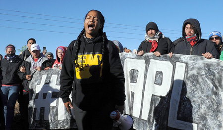 Gemeinsamer Widerstand: Aktivisten von Black Lives Matter unters...