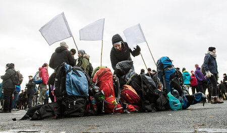 Auf der Flüchtlingsroute in umgekehrter Richtung: Start der Demo...