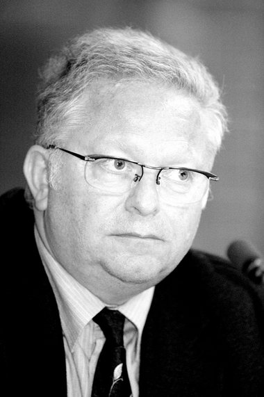 Professor Wolfgang Richter aus Berlin ist Bundesvorsitzender der... Professor Wolfgang Richter aus Berlin ist Bundesvorsitzender der...
