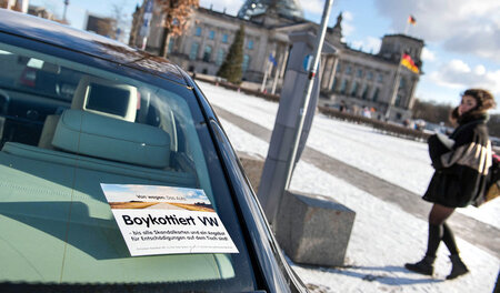 »Boykottiert VW«. Am Donnerstag startete die Kampagne im Regieru... »Boykottiert VW«. Am Donnerstag startete die Kampagne im Regieru...