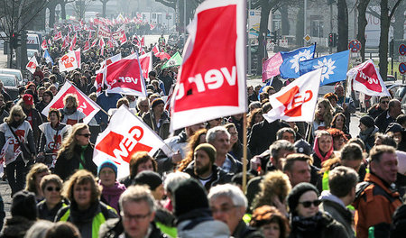 Großkundgebungen wie diese im März 2015 in Hamburg wird es wohl ...