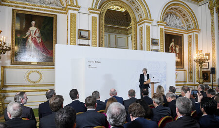 Traum vom guten, alten Empire: Theresa May am Dienstag in London