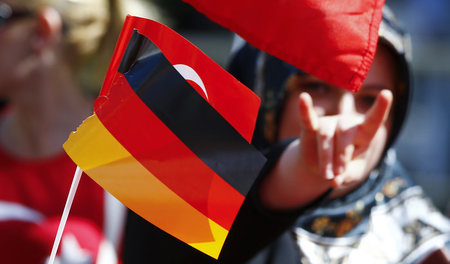 Türkische Nationalisten auf einer Demonstration im Mai 2016 in D...