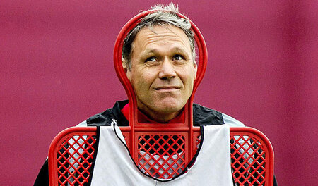 Wo bitte gehts zum Shoot-out? Marco van Basten 2014, als er noch...