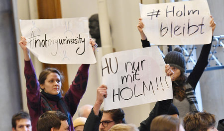 Studierendenprotest gegen die Entlassung Holms durch die Humbold...