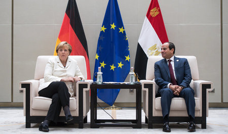 Beste Beziehungen: Bundeskanzlerin Angela Merkel und der ägyptis...