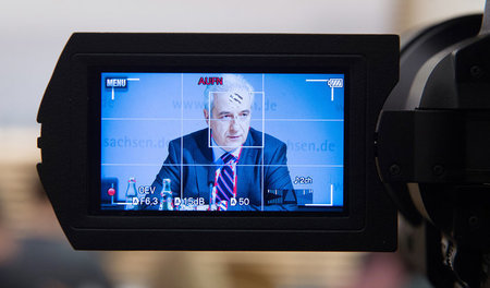 Will von nichts gewusst haben: Sachsens Ministerpräsident Stanis... Will von nichts gewusst haben: Sachsens Ministerpräsident Stanis...