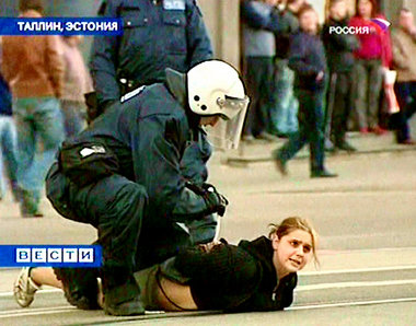 Nationalitäten fest im Griff: In Estland werden russischstämmige... Nationalitäten fest im Griff: In Estland werden russischstämmige...