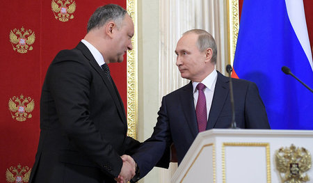 Russlands Präsident Putin mit seinem moldauischen Amtskollegen I... Russlands Präsident Putin mit seinem moldauischen Amtskollegen I...