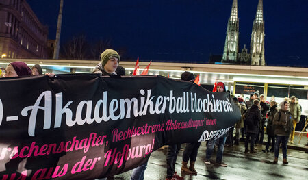 Zuerst wird ihn Wien gegen den sogenannten Akademikerball protes...