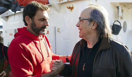 Der Sänger Joan Manuel Serrat (rechts) im Dezember in Barcelona ... Der Sänger Joan Manuel Serrat (rechts) im Dezember in Barcelona ...