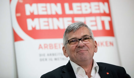 IG-Metall-Chef Jörg Hofmann auf der Pressekonferenz seiner Gewer... IG-Metall-Chef Jörg Hofmann auf der Pressekonferenz seiner Gewer...