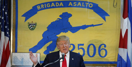 Unter Contras: Donald Trump in Miami vor Veteranen der von den U... Unter Contras: Donald Trump in Miami vor Veteranen der von den U...