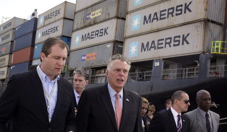 Eine US-Delegation besichtigt den Hafen von Mariel in Kuba (5. J...