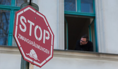 Zwangsräumungen sind direkte Folge von Hartz IV, denn die Betrof...