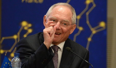 Zinsen rauf, dann wird der deutsche Export noch ein Stückchen gr...