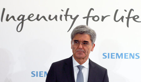 Am 26. Januar sprach der Siemens-Chef Joe Kaeser vor Beginn der ...