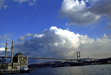 In Istanbul werden Heidegger, Hegel und Marx verbunden – aber lo...