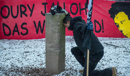 Demonstration in Dessau zum 12. Todestag von Oury Jalloh am 7. J... Demonstration in Dessau zum 12. Todestag von Oury Jalloh am 7. J...