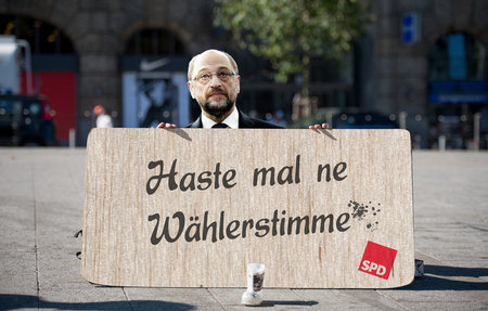 Einmal einseifen gefällig? Martin Schulz geht für die SPD in den... Einmal einseifen gefällig? Martin Schulz geht für die SPD in den...