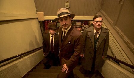 Verhält sich kaum wie ein Verfolgter in Gefahr: Gael García Bern...