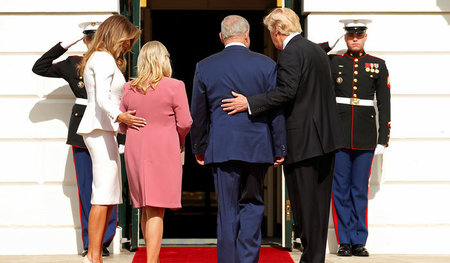 Israels Premier Benjamin Netanjahu und seine Frau Sara am 15. Fe...