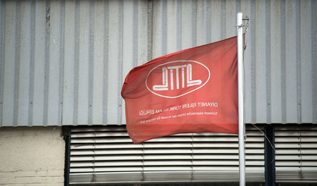 Das Logo der Türkisch-Islamischen Union der Anstalt für Religion...