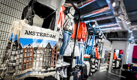 Die größte Primark-Filiale in den Niederlanden steht in Amsterda...
