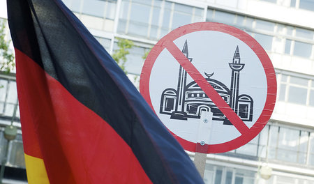 Der Bundesvorsitzenden der »Bürgerbewegung pro Deutschland«, Man...