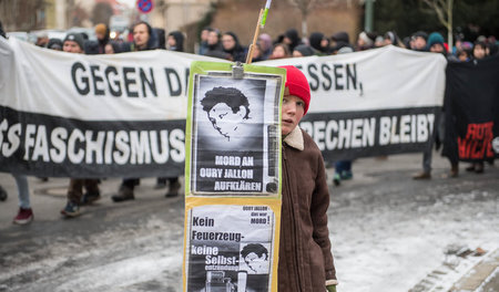 Hinweisen auf Versäumnisse von Polizei und Staatsanwaltschaft gi...