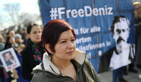 Kundgebung für Deniz Yücel am 25. Februar in seiner Heimatstadt ...