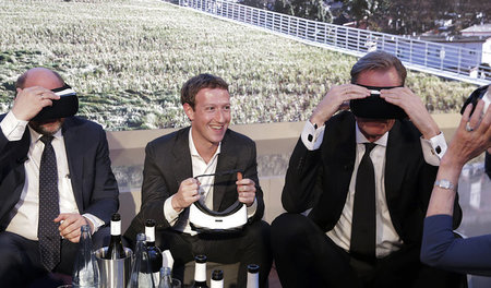 »Gute Beziehungen«: Martin Schulz, Mark Zuckerberg, Mathias Döpf...