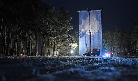 Protestveranstaltung der Brandenburger Linkspartei nahe dem Trup...