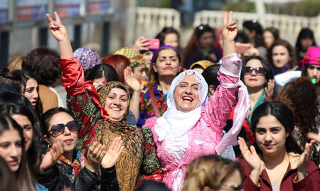 Demonstration zum Internationalen Frauentag am Mittwoch in Diyar... Demonstration zum Internationalen Frauentag am Mittwoch in Diyar...