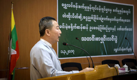 Aye Taung, Finanzmanager des Betreibers Hangzhou Hundred-Tex Gar...