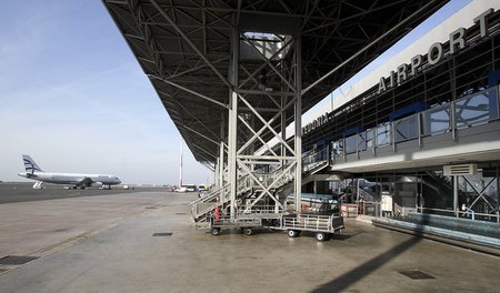 Flughafen von Thessaloniki, einer von 14 Airports in Griechenlan... Flughafen von Thessaloniki, einer von 14 Airports in Griechenlan...